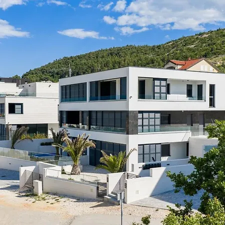 Appartement Sea & Mountain View & Private Pool *