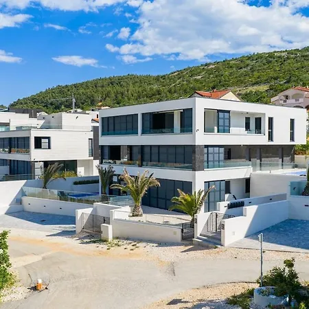 Appartement Sea & Mountain View & Private Pool Vinjerac