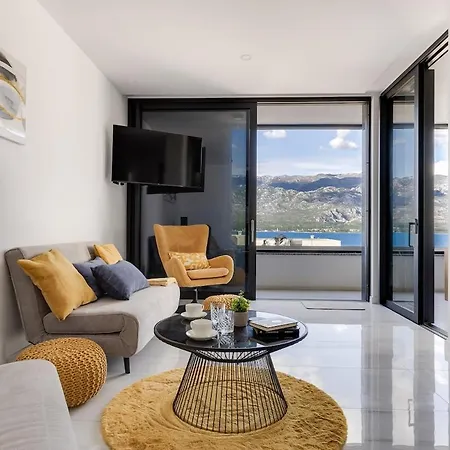 Appartement Sea & Mountain View & Private Pool Vinjerac