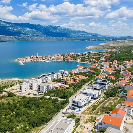 Sea & Mountain View & Private Pool Appartement Vinjerac
