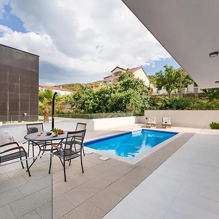 Appartement Sea & Mountain View & Private Pool *